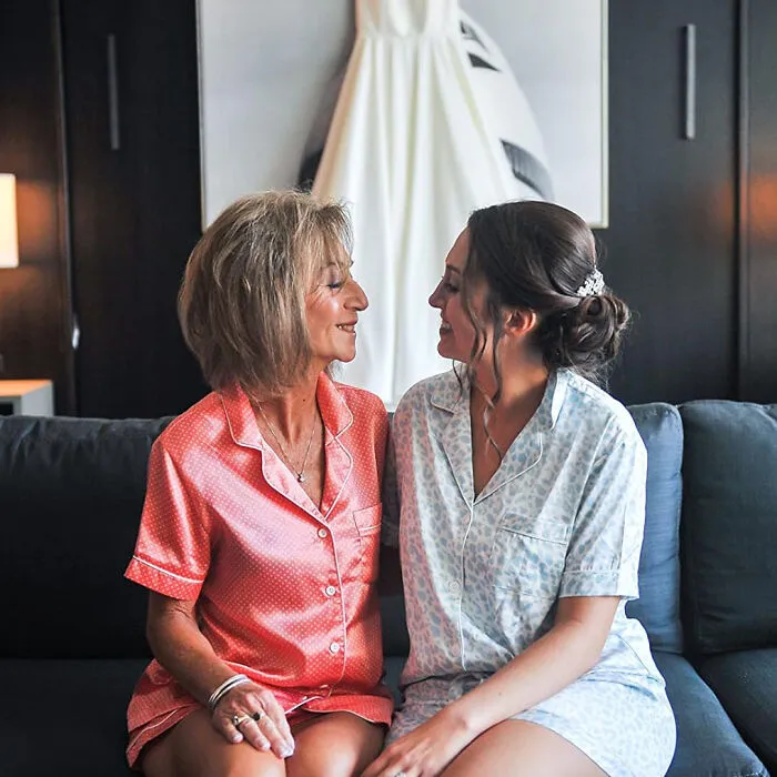 Dreamy Comfort For Your Bridesmaids With Serenedelicacy <span Style="Font:inherit;color:#d74b1f;"> Satin Pajama Set </Span>