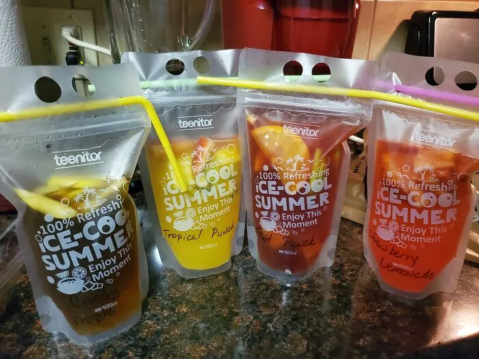 Picnic Sips Made Easy: <span Style="Font:inherit;color:#d74b1f;"> Stand-Up Drink Pouches & Straws</Span> For Outdoor Refreshments!
