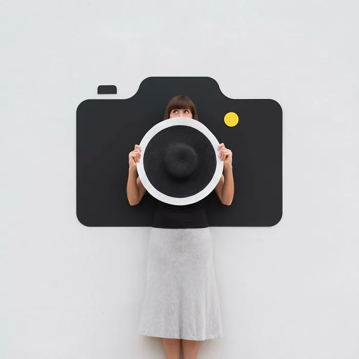 22 Surreal Photos Created Without Digital Tricks By Daniel Rueda And Anna Devís (New Pics)