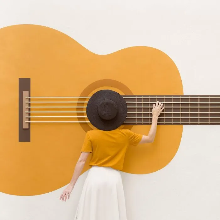 22 Surreal Photos Created Without Digital Tricks By Daniel Rueda And Anna Devís (New Pics)