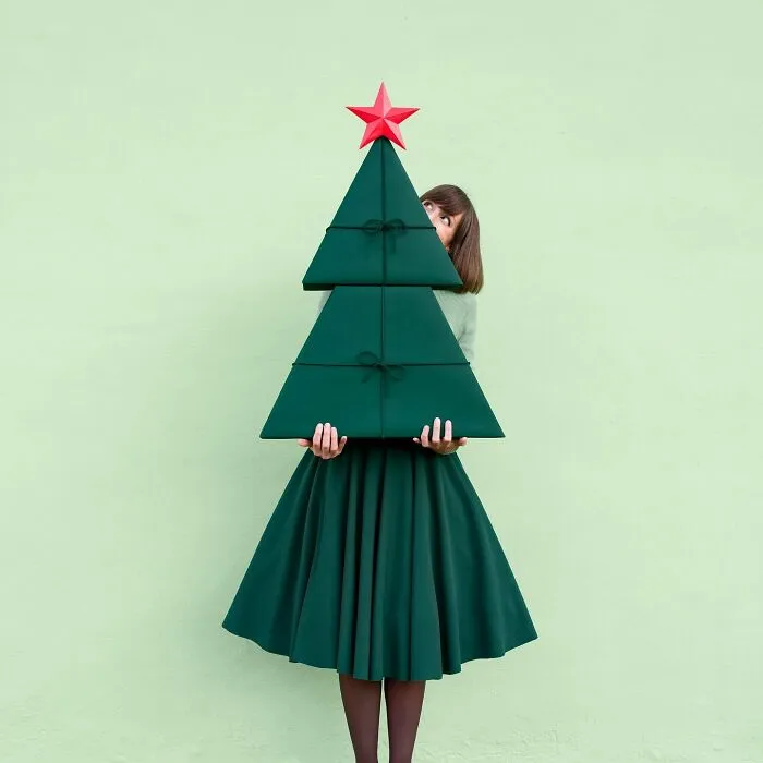 22 Surreal Photos Created Without Digital Tricks By Daniel Rueda And Anna Devís (New Pics)