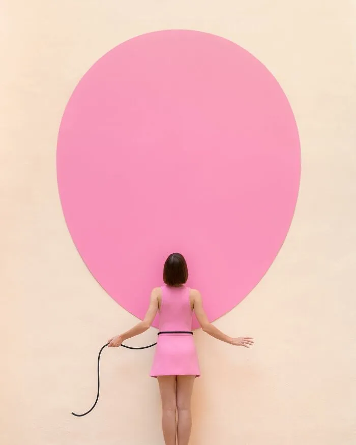 22 Surreal Photos Created Without Digital Tricks By Daniel Rueda And Anna Devís (New Pics)