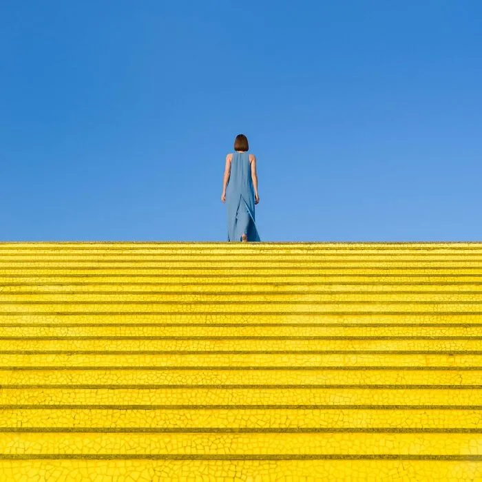 22 Surreal Photos Created Without Digital Tricks By Daniel Rueda And Anna Devís (New Pics)