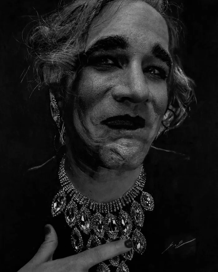 Artist Spends Hundreds Of Hours Creating Drawings With Charcoal And Graphite Pencils (30 Pics)
