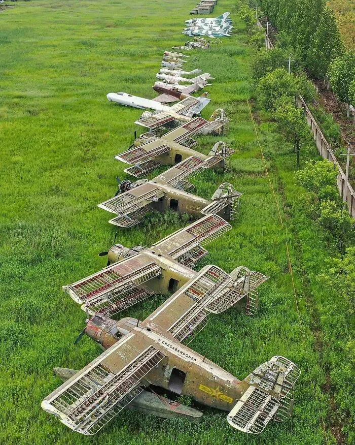 “Deserted Places”: 28 Cool And Fascinating Posts From This IG Page