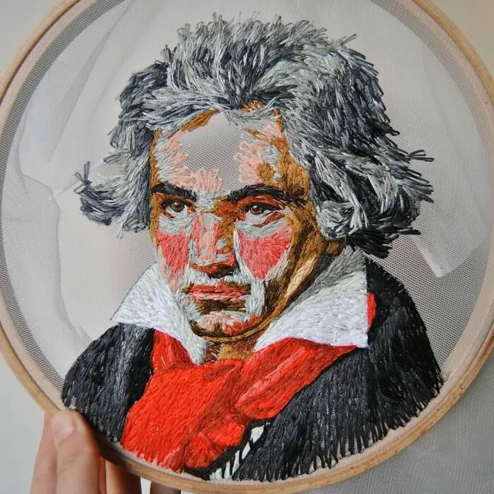 Embroidery On Tulle: 30 New Art Pieces With 3D Effect By This Artist