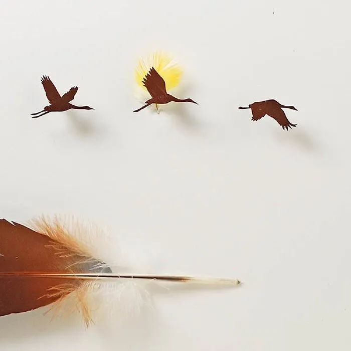 45 Delicate Artworks Made From Hard-Carving Feathers By This Artist (New Pics)