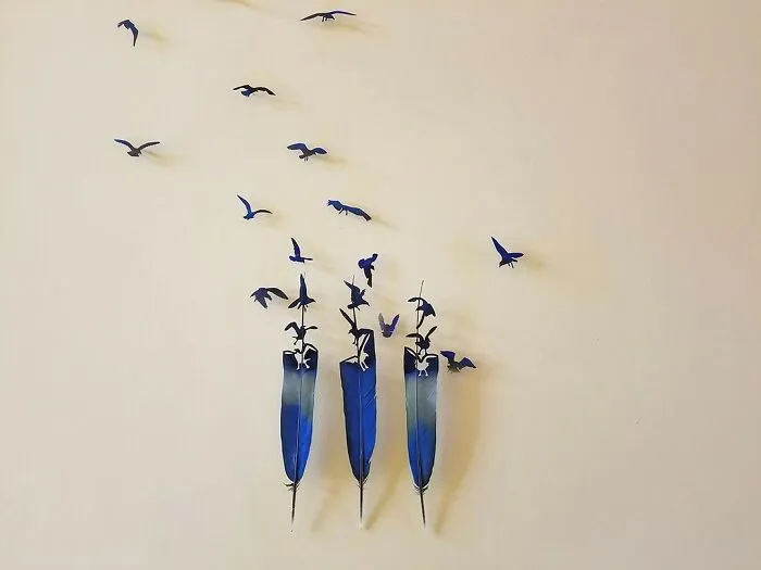 45 Delicate Artworks Made From Hard-Carving Feathers By This Artist (New Pics)