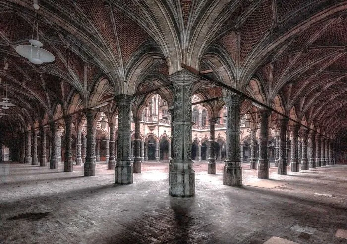 For 20 Years, People Walked Past The Abandoned Building, Not Realizing What The 15th-Century Walls Were Hiding