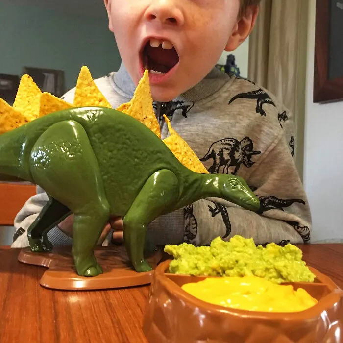Roar Your Way Into Snack Time With Nachosaurus <a Style="Display:inline;" Href="Https://Www.amazon.com/Gp/Product/B07bpbwrm1?th=1&linkcode=ll1&tag=bprabbit-20&linkid=624de23d89a9022a4fab2f10d533887c&language=en_us&ref_=as_li_ss_tl" Target="_blank"><span Style="Font:inherit;color:#d74b1f;"> Nacho And Dip Holder</Span>