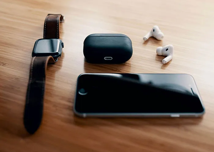 “If Buying Isn’t Owning, Piracy Isn’t Stealing”: 35 Tech Products That Are Huge Scams