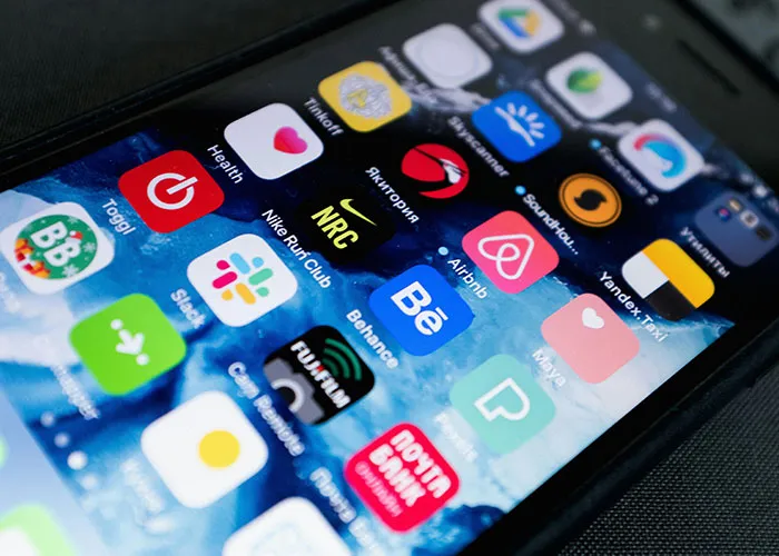 “If Buying Isn’t Owning, Piracy Isn’t Stealing”: 35 Tech Products That Are Huge Scams