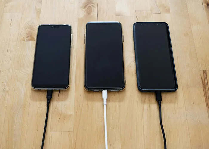 “If Buying Isn’t Owning, Piracy Isn’t Stealing”: 35 Tech Products That Are Huge Scams