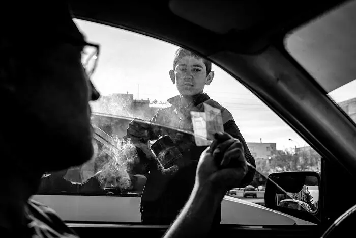 20 Poignant Images Depicting The Global Issue Of Child Labor By This Photographer