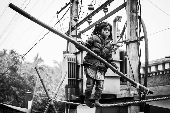 20 Poignant Images Depicting The Global Issue Of Child Labor By This Photographer