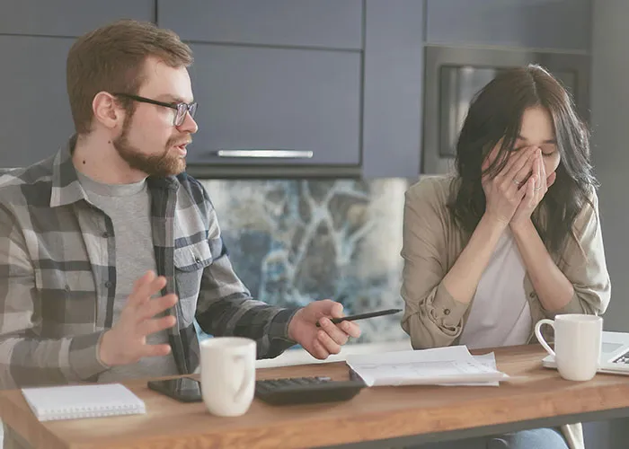 People Share 30 Signs That Just Scream “This Couple Isn’t Going To Make It”