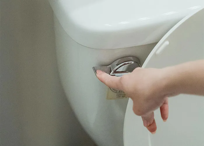 "What Disgusting Advice Ended Up Being Actually Helpful?" (25 Answers)