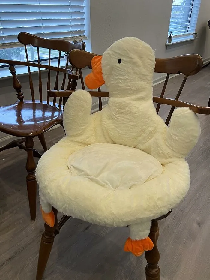 <span Style="Font:inherit;color:#d74b1f;"> Cute Goose Seat Cushion </Span> Adds Cheeky Fun To Any Chair