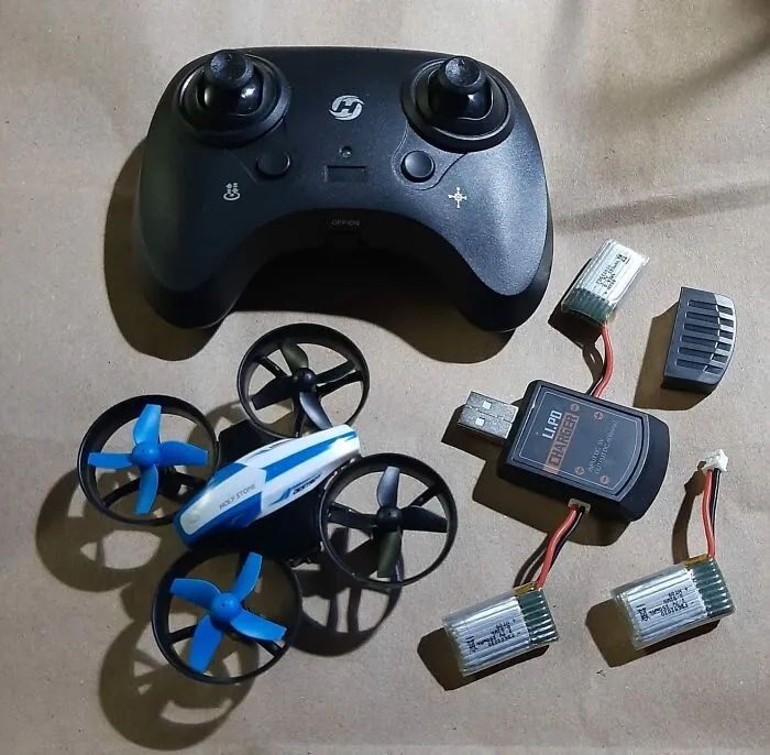 Blue Skies, Tiny Flips:<span Style="Font:inherit;color:#d74b1f;"> Holy Stone’s Kid-Friendly Drone</Span>