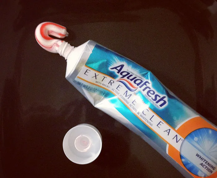 Someone Asks People To Share The Grossest Thing Their Partner Does, And 30 Don't Hold Back