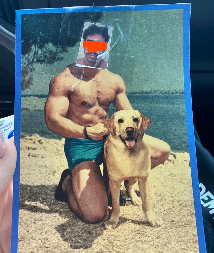 Mi novio me ha dado esta tarjeta de cumpleaños con su cara pegada