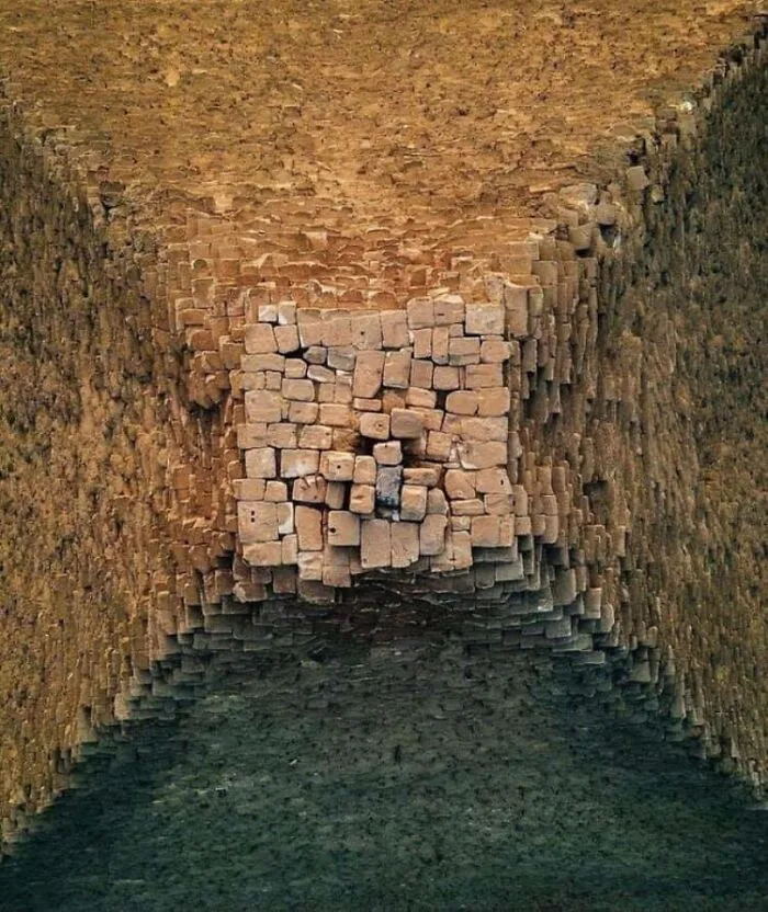 La punta de la pirámide de Giza en Egipto