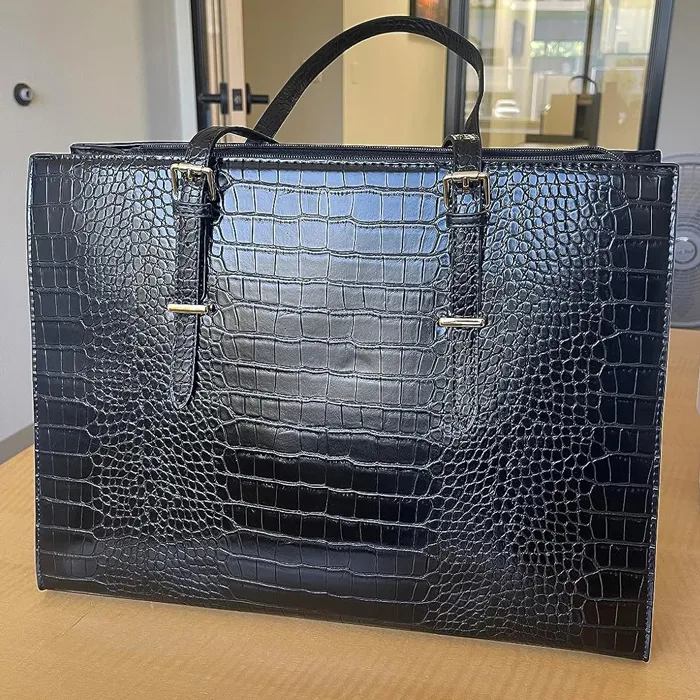 Can’t Afford A Birkin? Don’t Worry, Neither Can We. This <span Style="Font:inherit;color:#d74b1f;"> Leather Tote Bag</Span> Is The Perfect Alternative!