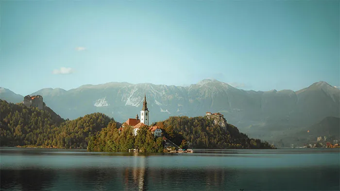 “Can’t Recommend It Enough”: 22 Travelers Share Unpopular Travel Destinations That Are Worth It