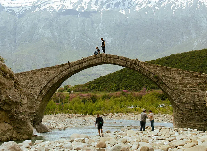 “Can’t Recommend It Enough”: 22 Travelers Share Unpopular Travel Destinations That Are Worth It