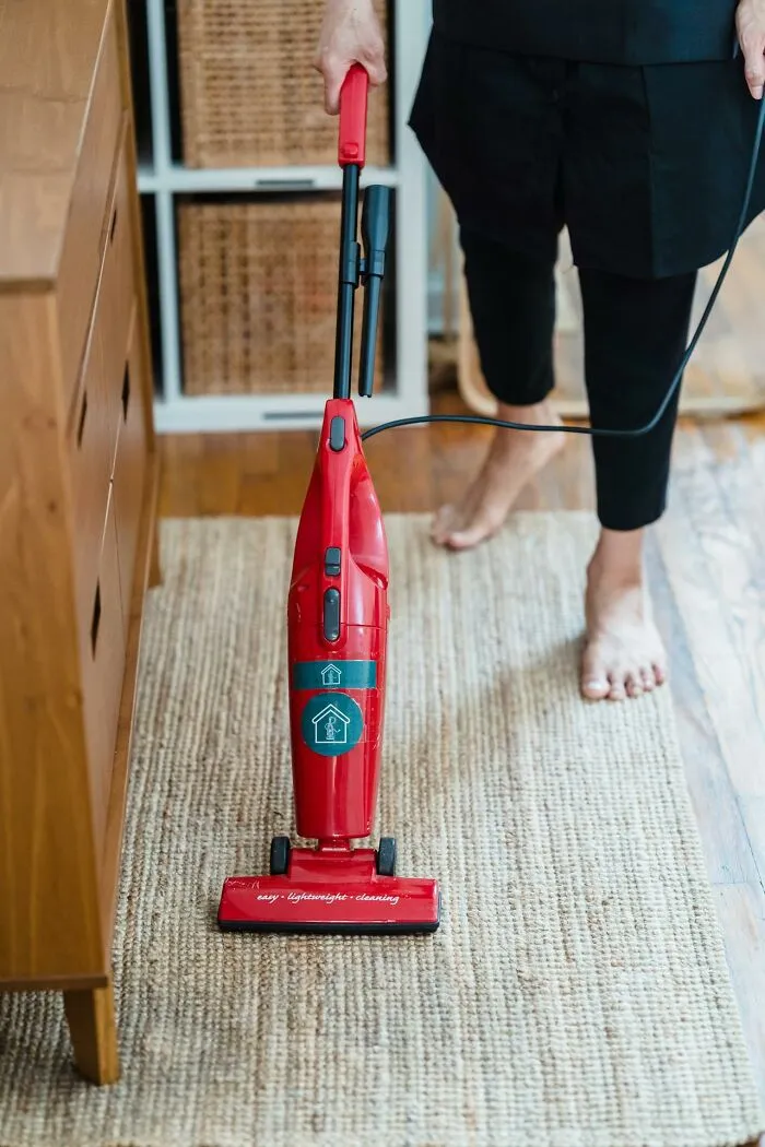 "He Rarely Brushed His Teeth": 30 Women Share Unusual Reasons They Broke Up With Their Partner