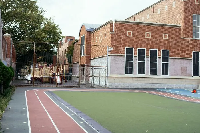 36 People Spilled The Beans About The Scandals At Their Schools That Shocked Everyone