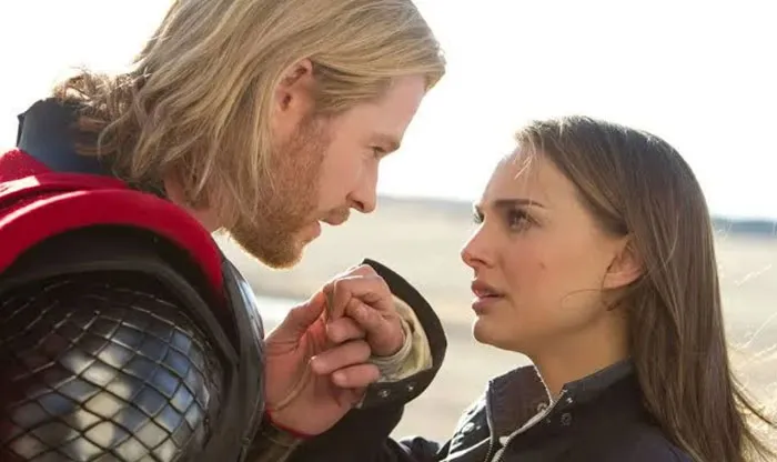 27 Actors Who Had Absolutely Zero Chemistry With Their Co-Stars