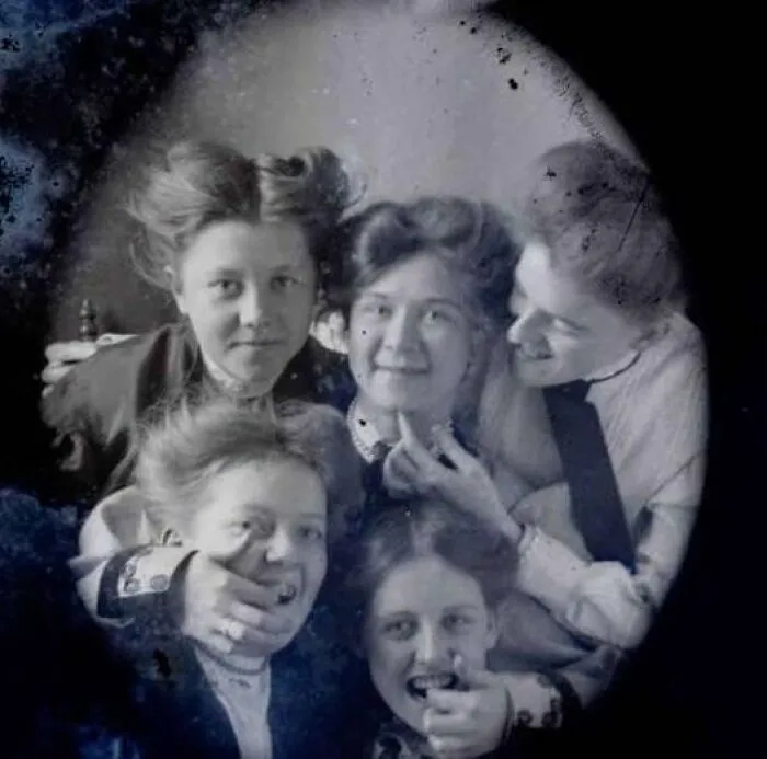 Women In Virginia, C, 1909-1912 By Hugh Mangum- And No Duckface In Sight!