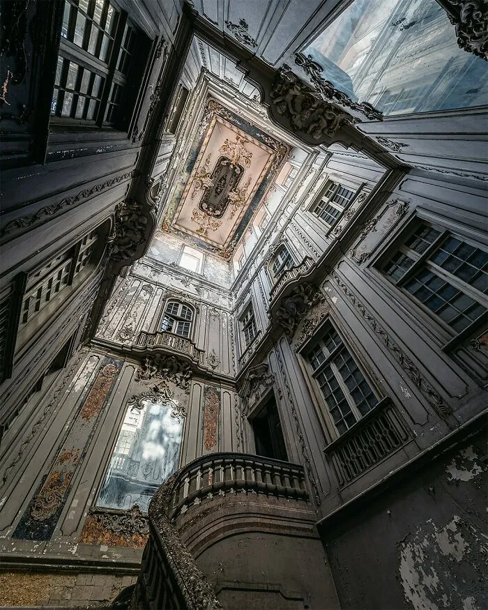 Palacio histórico abandonado en Portugal