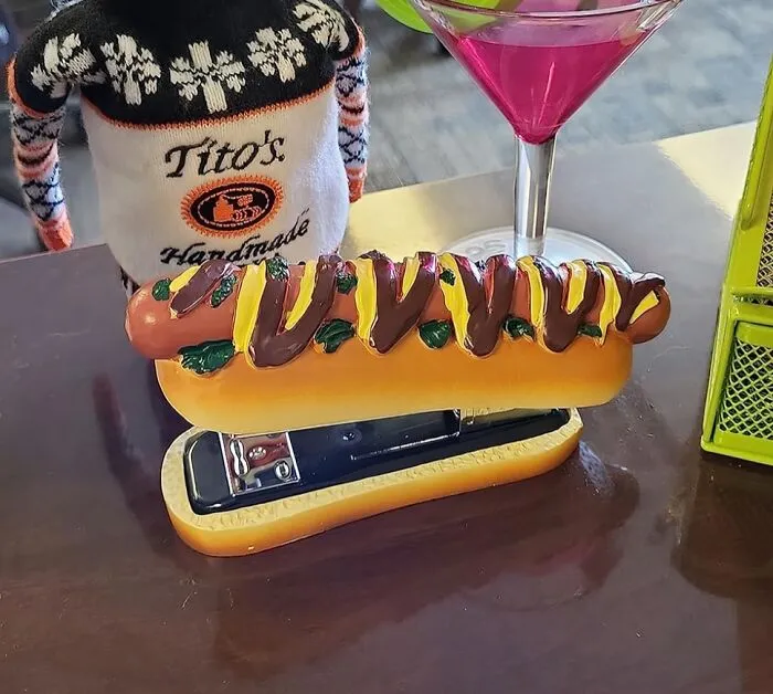 <span Style="Font:inherit;color:#d74b1f;"> Hot Dog-Shaped Stapler</Span>: Office Fun Just Got A Whole Lot Tastier