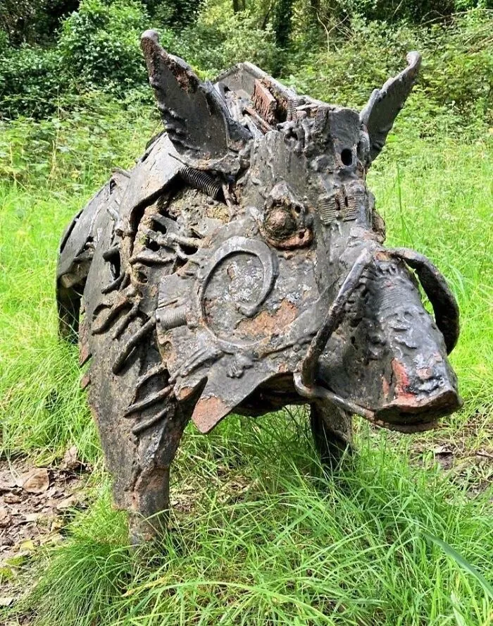 Esta escultura de un jabalí