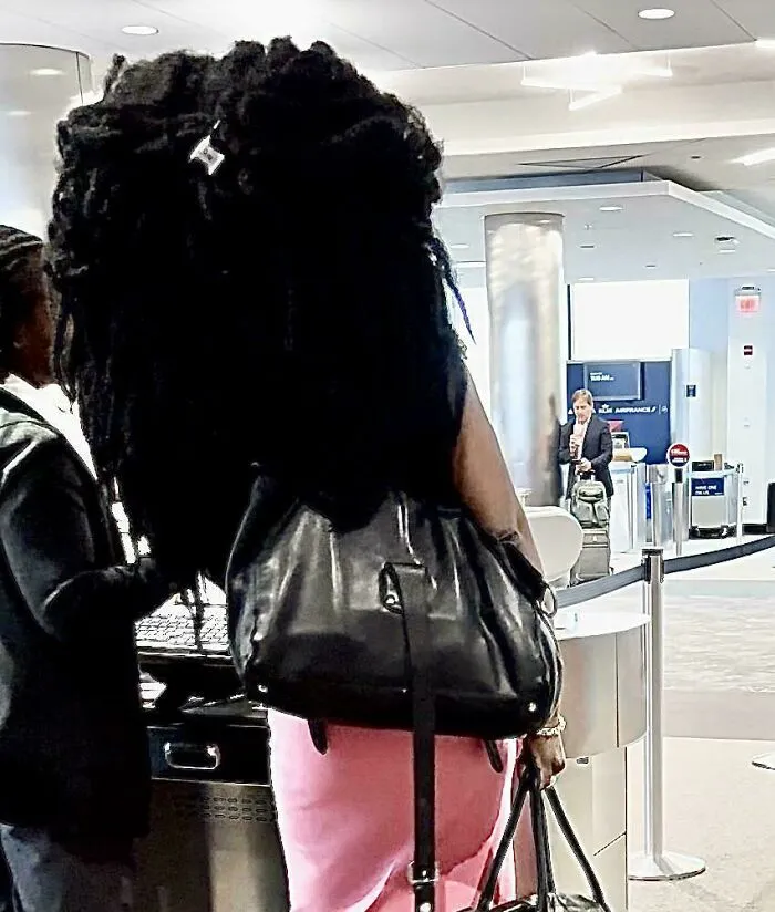 Esta mujer tiene más pelo en la cabeza que nadie que haya visto nunca
