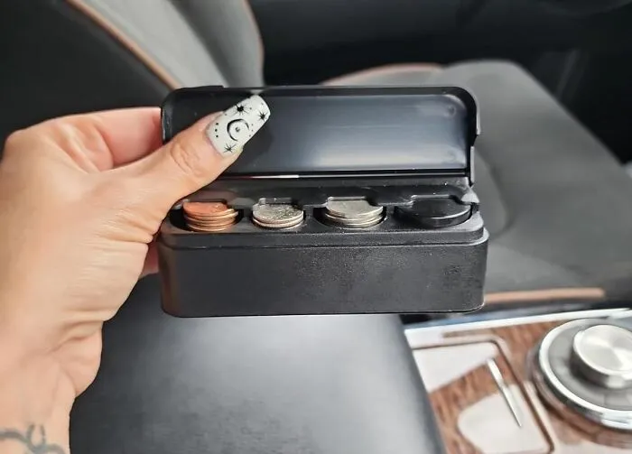 This <span Style="Font:inherit;color:#d74b1f;"> Car Coin Organizer </Span> Will Have You Feeling Like A Train Conducter