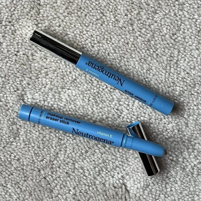 <a style="display:inline;" href="https://www.amazon.com/Neutrogena-Travel-Friendly-Removing-Touch-Ups-Eyeliner/dp/B0814RK9SD?ie=UTF8&linkCode=ll1&tag=bpsnail-20&linkId=d33ddce984dd9f7bf0a57bb45383fd95&language=en_US&ref_=as_li_ss_tl " target="_blank"> Finally Achieve The Wings Of Your Dreams With This<span Style="Font:inherit;color:#d74b1f;"> Makeup Remover Eraser Stick </Span> That Lets You Correct Little Mistakes