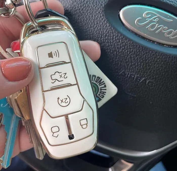 Make Your Keys Stand Out From The Rest With This Chic <span Style="Font:inherit;color:#d74b1f;"> Key Fob Cover With Keychain </Span> For Ford