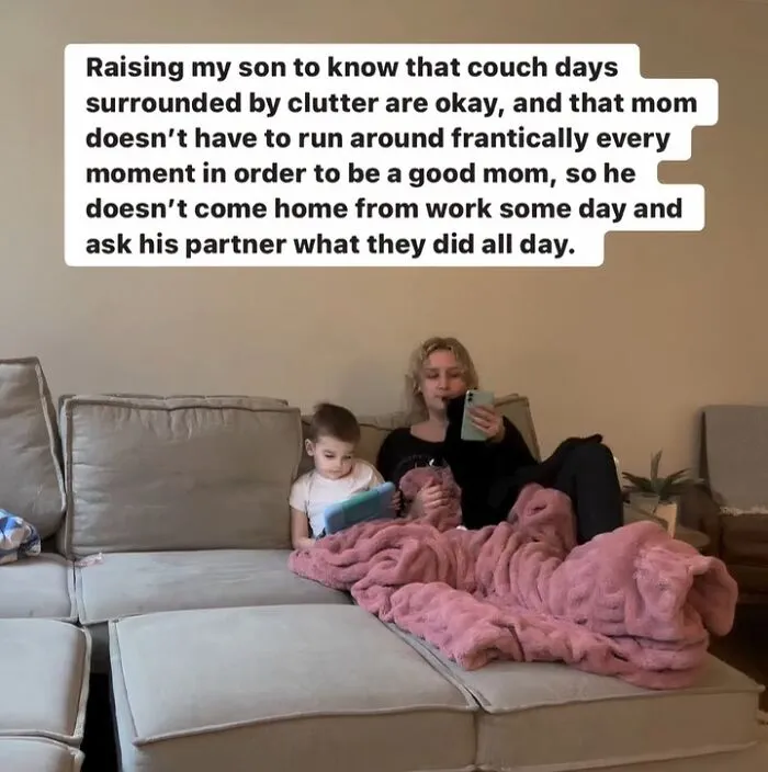 This Mom Shares What Raising Kids Is Like With No Sugarcoating, And Here's 30 Of Her Best Posts