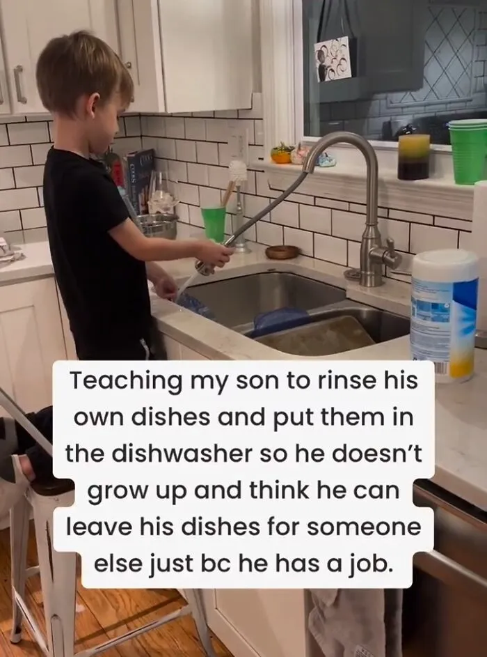This Mom Shares What Raising Kids Is Like With No Sugarcoating, And Here's 30 Of Her Best Posts