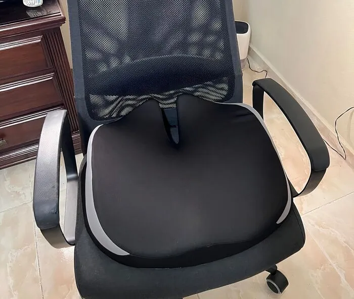 Alleviate Some Aches And Pains With This Super Comfy <span Style="Font:inherit;color:#d74b1f;"> Large Seat Cushion </Span>
