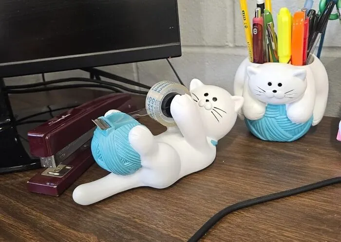 A <span Style="Font:inherit;color:#d74b1f;"> Cat Tape Dispencer </Span> Adds A Dash Of Fun To Your Desk