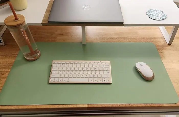 This <span Style="Font:inherit;color:#d74b1f;"> Leather Desk Mat </Span> Is Serving Nothing But Style