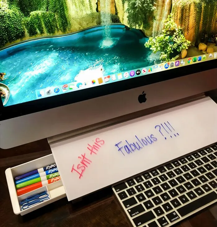 Take Note: A <span Style="Font:inherit;color:#d74b1f;"> Glass Dry Erase White Board </Span> Is How You Do An At-Home Office With Style