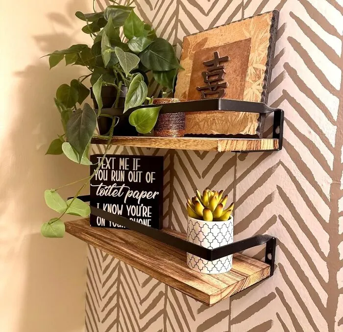 These <span Style="Font:inherit;color:#d74b1f;"> Bathroom Shelves </Span> Double As Towel Bars Too, Making It Functional And Fabulous