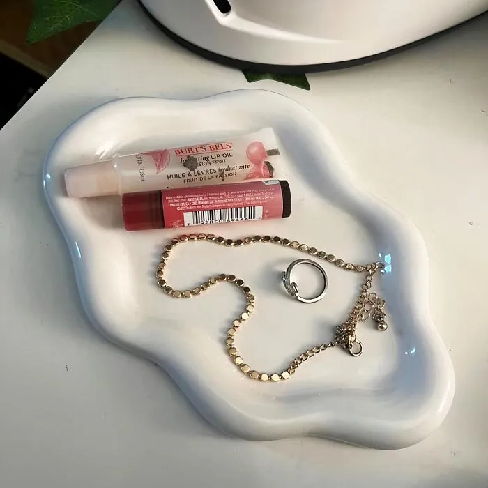 No It Girl Dresser Is Complete Without A <span Style="Font:inherit;color:#d74b1f;"> Ceramic Jewelry Tray </Span>