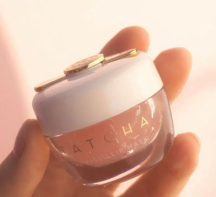 This <span Style="Font:inherit;color:#d74b1f;"> Overnight Lip Scrub Exfoliator To Plump And Hydrate Lips</Span> Will Leave You With The Perfect Pout