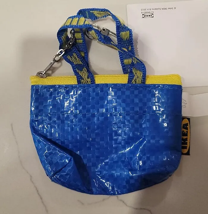 Keep Exactly One Meatball Safe In This <a Style="Display:inline;" Href="Https://Www.amazon.com/IKEA-Purse-Knolig-Small-Zipper/Dp/B07v8rg45z?ie=utf8&linkcode=ll1&tag=bpmammoth-20&linkid=90165171c971565f100735b1719e0075&language=en_us&ref_=as_li_ss_tl" Target="_blank"><span Style="Font:inherit;color:#d74b1f;"> IKEA Key & Coin Purse </Span>